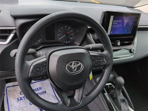 Certified 2025 Toyota Corolla LE image 14