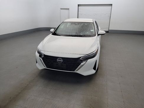 Used 2024 Nissan Sentra SV FWD image 15