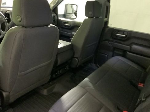 Used 2024 Chevrolet Silverado 2500 Custom w/ Custom Value Package image 28