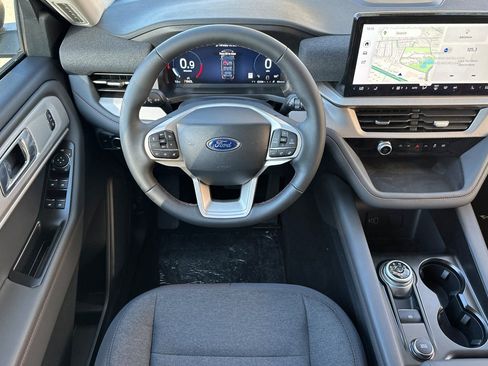 New 2026 Ford Explorer Active image 12
