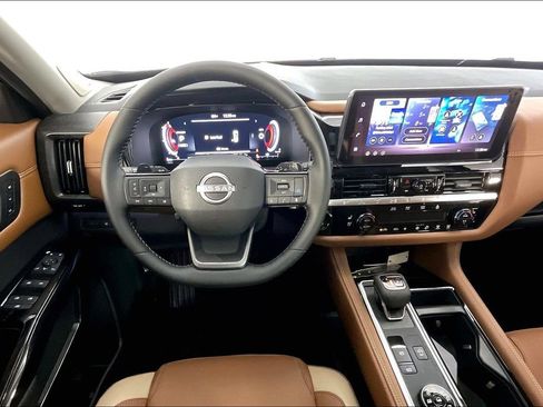 New 2026 Nissan Pathfinder Platinum AWD/4WD image 23