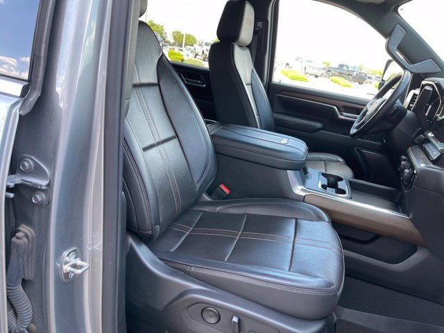 Used 2024 Chevrolet Silverado 3500 High Country w/ High Country Premium Package AWD/4WD image 20