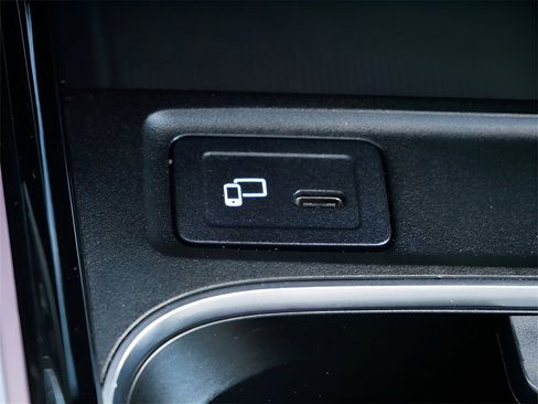 Used 2022 Mercedes-Benz GLA 250 4MATIC image 25