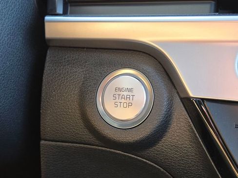 Certified 2025 Kia Telluride EX w/ EX Captain's Chair Package AWD/4WD image 38