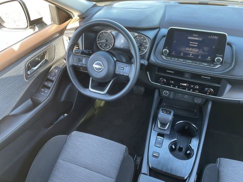 Certified 2023 Nissan Rogue SV image 15