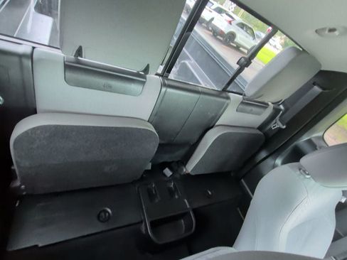 Used 2021 Toyota Tacoma SR RWD image 21