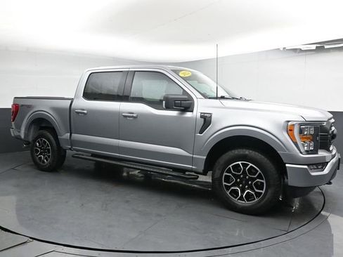 Used 2022 Ford F150 XLT w/ Equipment Group 302A High AWD/4WD image 4