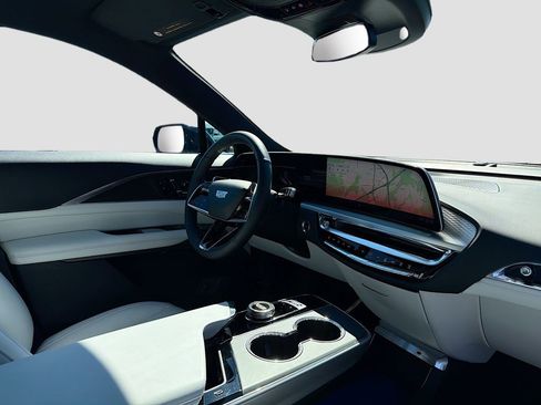 New 2025 Cadillac Lyriq Sport image 30