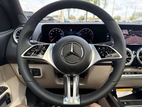 New 2026 Mercedes-Benz GLB 250 image 31