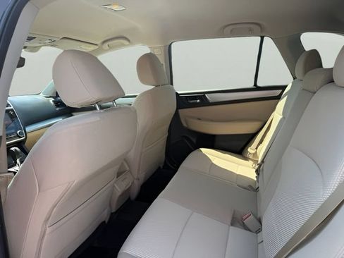 Used 2019 Subaru Outback 2.5i Premium AWD/4WD image 10
