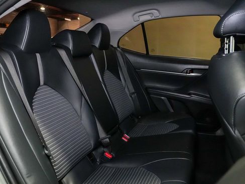 Used 2021 Toyota Camry SE FWD image 21