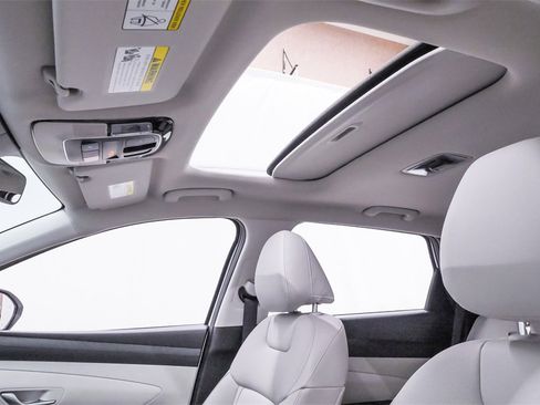 Certified 2025 Hyundai Tucson SEL image 10