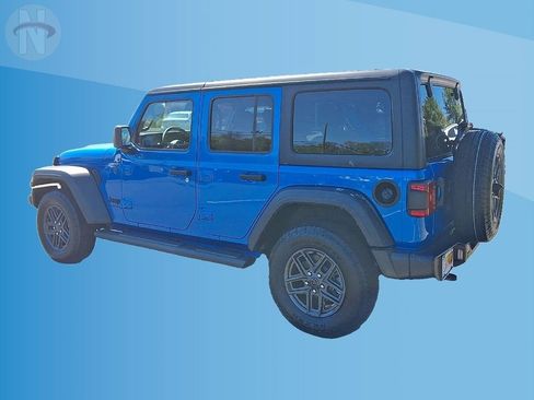 Used 2024 Jeep Wrangler Unlimited Sport AWD/4WD image 6