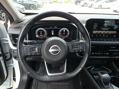 Used 2023 Nissan Rogue Platinum w/ Platinum Premium Package image 16