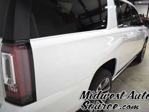 Used 2019 GMC Yukon XL Denali w/ Denali Ultimate Package image 4