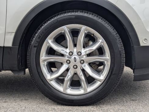 Used 2014 Ford Explorer Limited w/ Equipment Group 302A FWD image 12