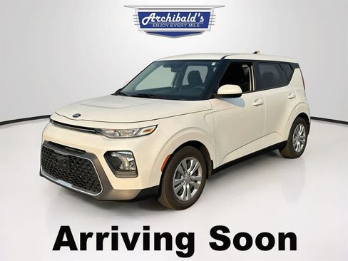 Used 2021 Kia Soul LX FWD image 2