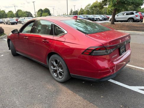 Used 2023 Honda Accord EX image 10