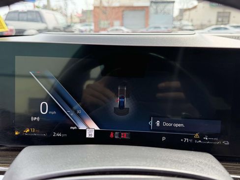 Used 2024 BMW X5 xDrive50e w/ Executive Package image 28