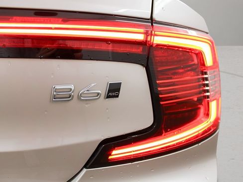 Certified 2023 Volvo S90 B6 Plus w/ Protection Package Premier AWD/4WD image 33