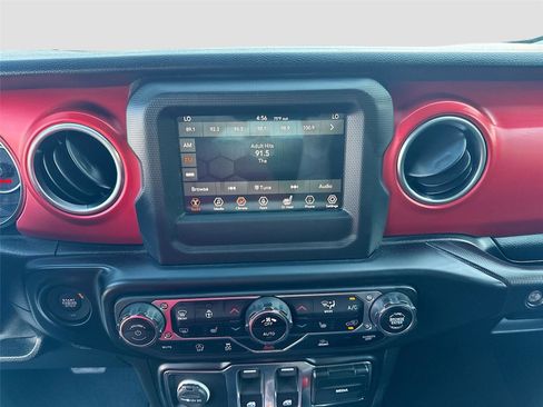 Used 2021 Jeep Wrangler Rubicon w/ Cold Weather Group image 9