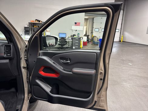 Used 2023 Nissan Frontier PRO-4X w/ Pro Convenience Package image 27