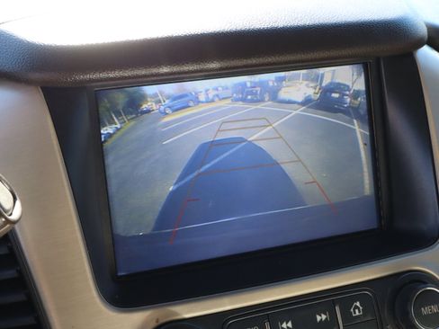 Used 2019 GMC Yukon XL Denali w/ Open Road Package image 27