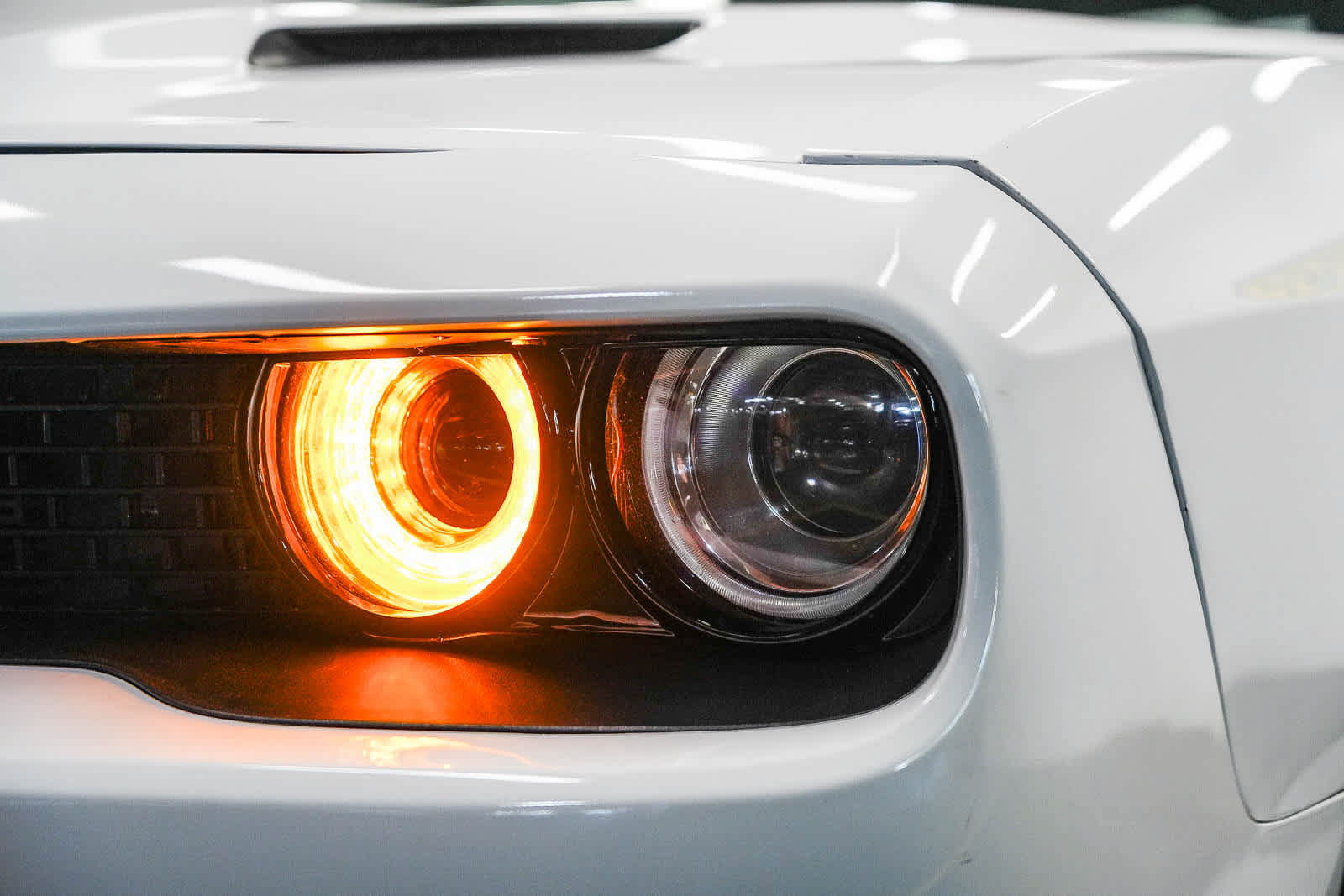 Used 2023 Dodge Challenger SXT RWD image 2