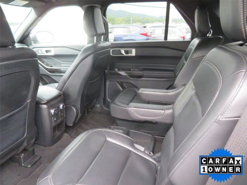 Used 2020 Ford Explorer XLT w/ Equipment Group 202A image 13