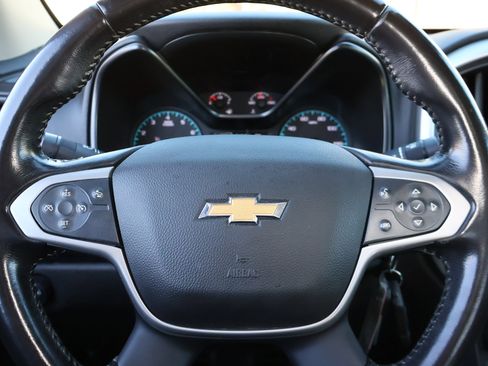 Used 2022 Chevrolet Colorado LT w/ Fleet Safety Package image 10