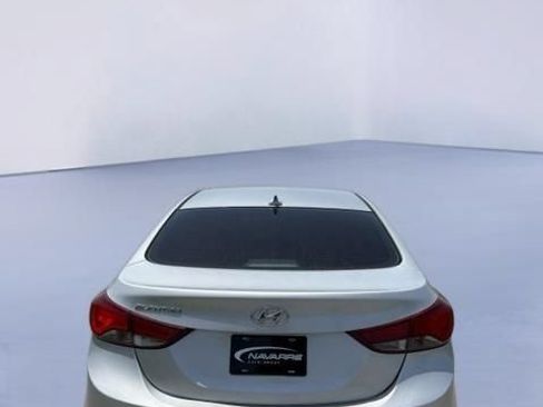 Used 2016 Hyundai Elantra SE FWD image 7