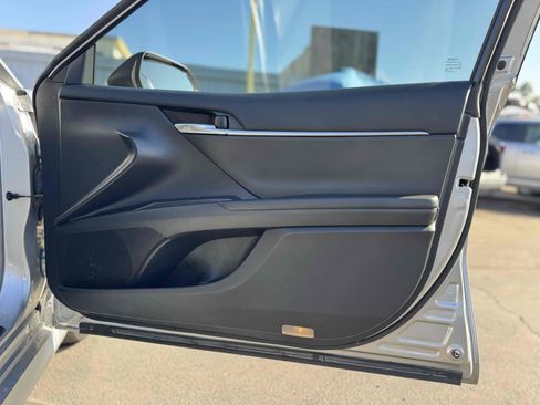 Used 2018 Toyota Camry LE image 34