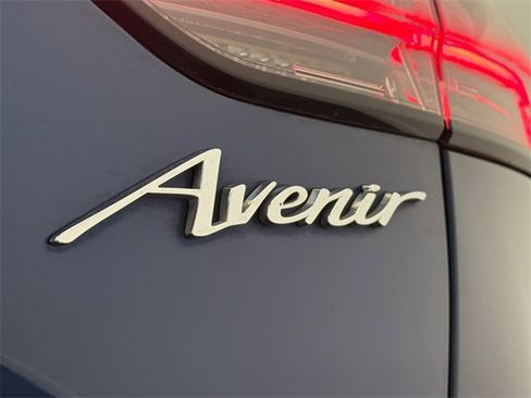 Used 2023 Buick Envision Avenir image 8