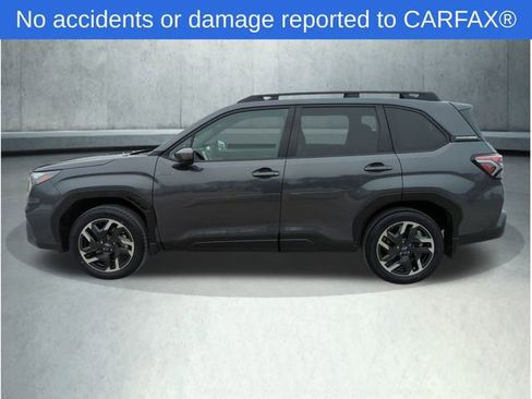 Used 2025 Subaru Forester Premium image 2