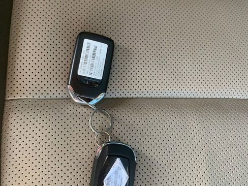 Used 2021 Ford Escape Titanium w/ Titanium Elite Package image 33