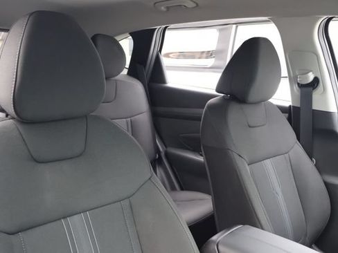 Used 2025 Hyundai Tucson SEL AWD/4WD image 18