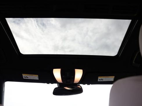 Used 2013 Mercedes-Benz E 350 4MATIC Wagon image 28