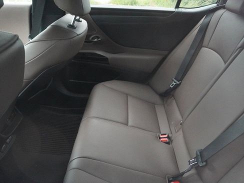 Used 2025 Lexus ES 350 w/ Premium Package FWD image 11