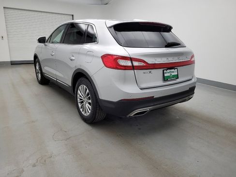 Used 2017 Lincoln MKX Select w/ Select Plus Package FWD image 5