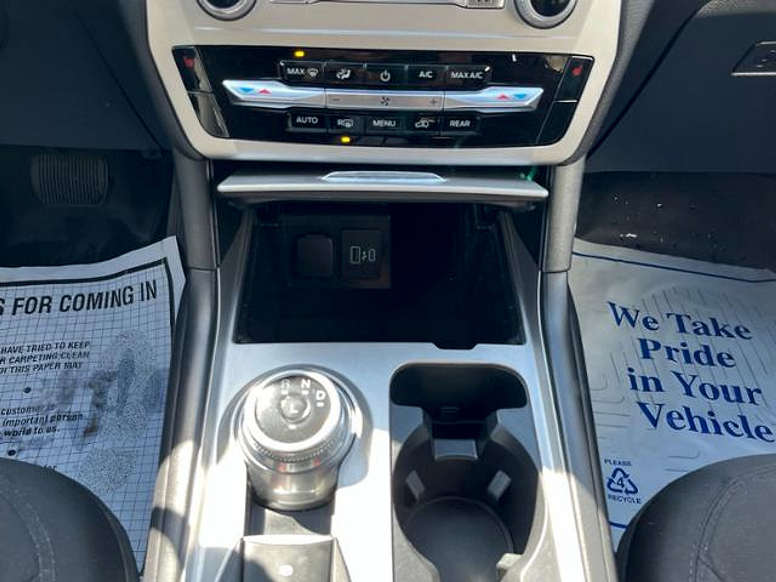 Used 2022 Ford Explorer XLT AWD/4WD image 20