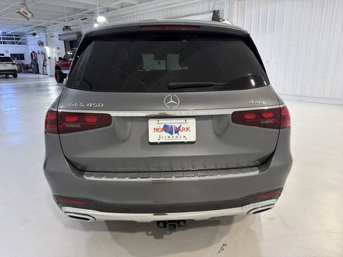 Used 2025 Mercedes-Benz GLS 450 4MATIC image 4