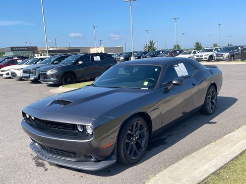 Used 2022 Dodge Challenger R/T w/ Blacktop Package RWD image 3