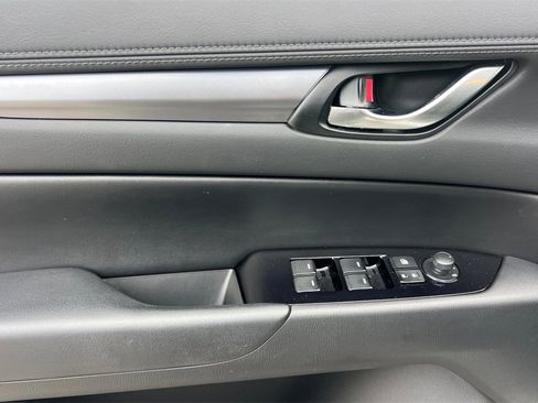 Used 2019 MAZDA CX-5 Touring image 12