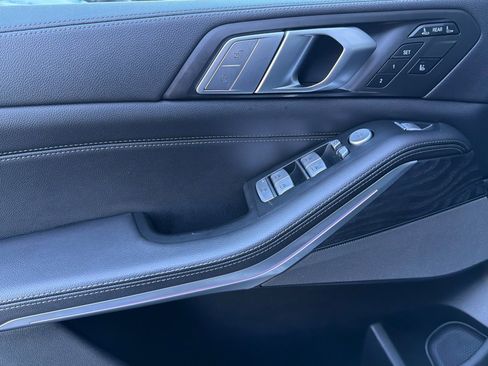 Used 2019 BMW X7 xDrive50i image 12