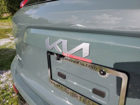 New 2025 Kia Niro SX Touring image 6