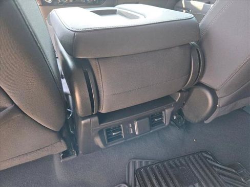 Used 2024 Chevrolet Silverado 1500 LT RWD image 18