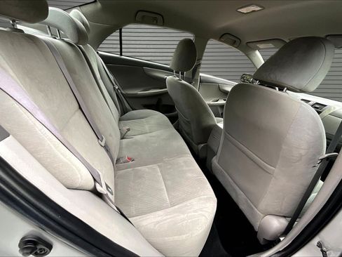 Used 2010 Toyota Corolla LE FWD image 24