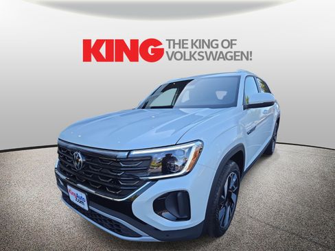 New 2026 Volkswagen Atlas Cross Sport SE image 3