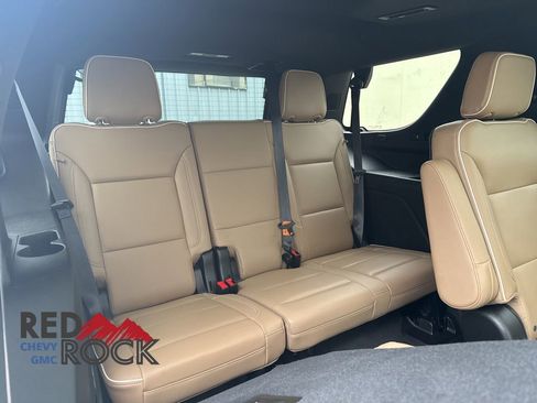 Used 2021 Chevrolet Tahoe Premier w/ Premium Package AWD/4WD image 15