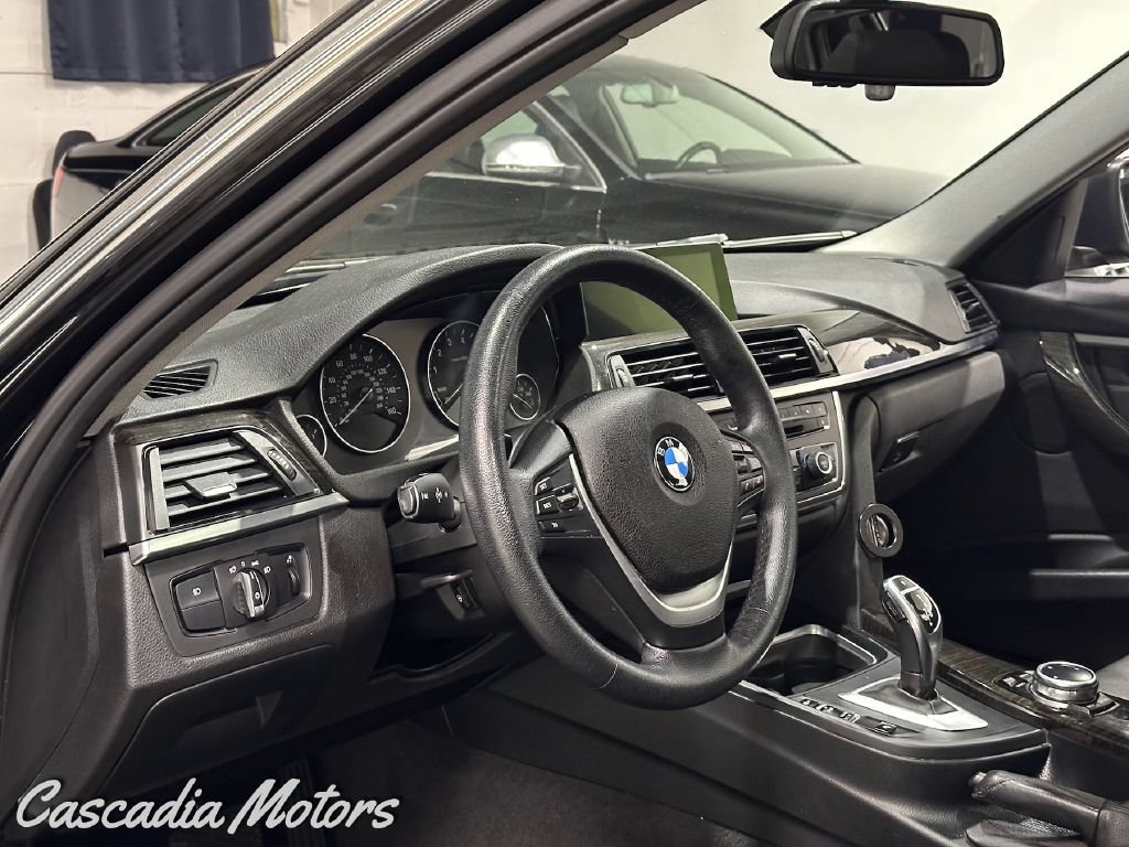 Used 2015 BMW 328i xDrive Wagon AWD/4WD image 14